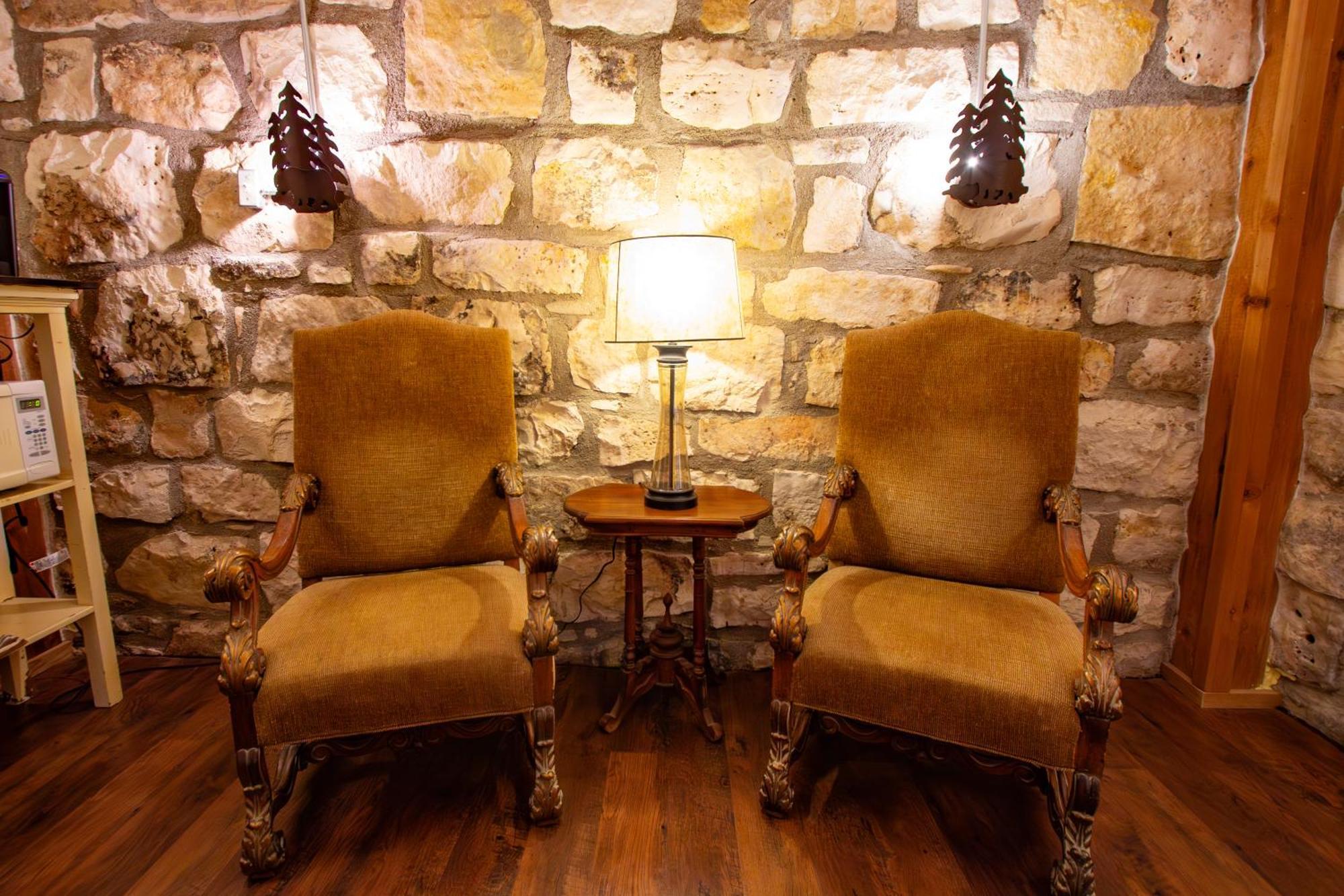 A Barn At The Quarry Bed & Breakfast Fredericksburg Exterior foto
