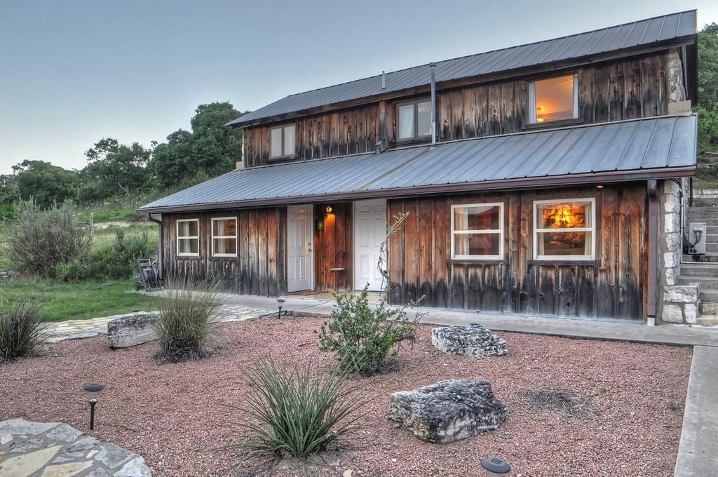 A Barn At The Quarry Bed & Breakfast Fredericksburg Exterior foto