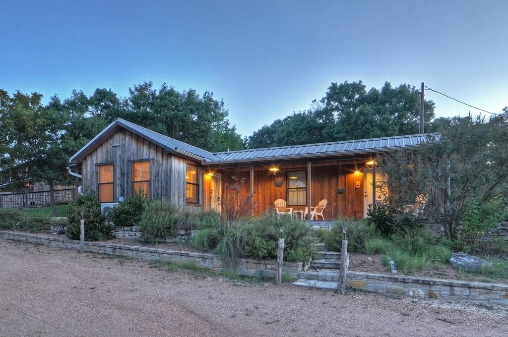 A Barn At The Quarry Bed & Breakfast Fredericksburg Exterior foto