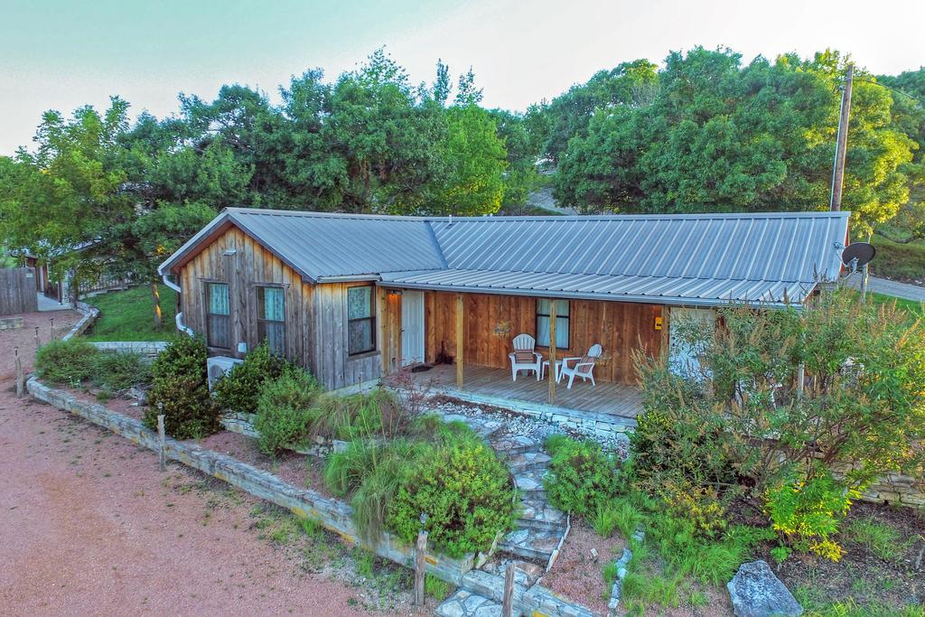 A Barn At The Quarry Bed & Breakfast Fredericksburg Exterior foto